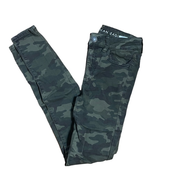 American eagle hi-rise skinny camo jeans - Picture 2 of 4